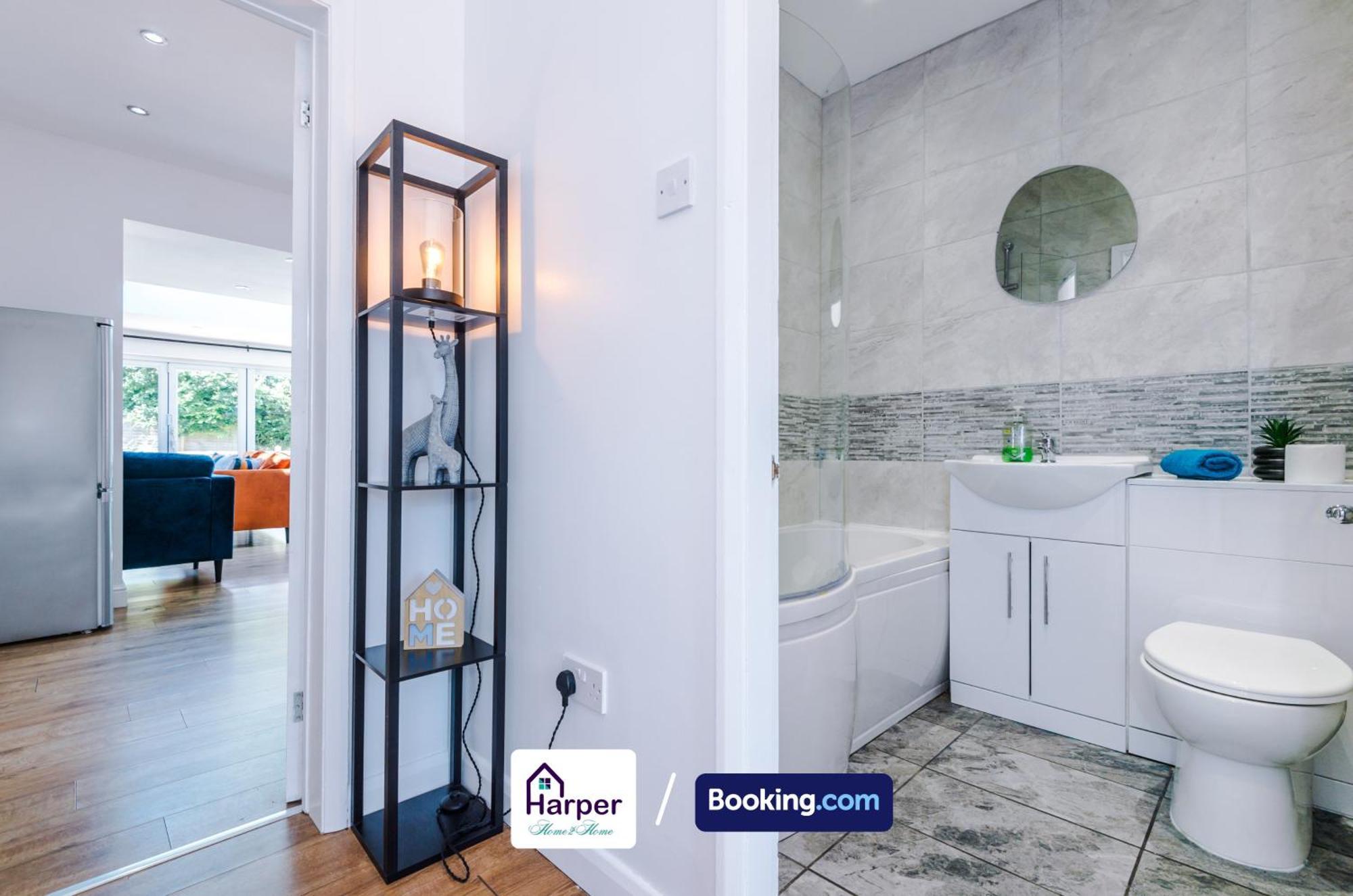 Spacious Detached Bungalow By Harperletting Short Lets & Serviced Accommodation Buckely With Pool Table & Driveway Buckley Ngoại thất bức ảnh