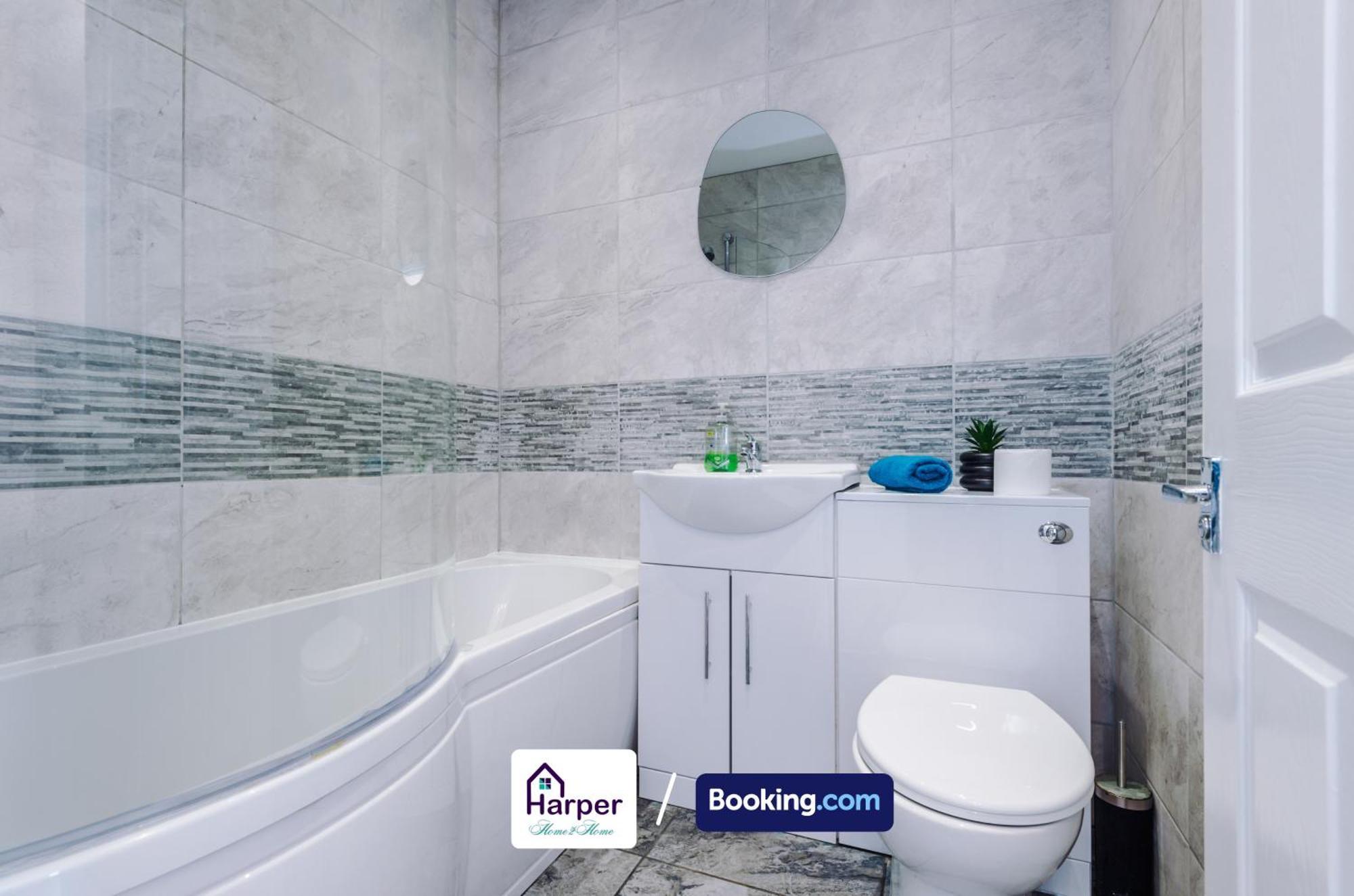 Spacious Detached Bungalow By Harperletting Short Lets & Serviced Accommodation Buckely With Pool Table & Driveway Buckley Ngoại thất bức ảnh